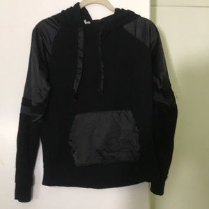 Drawstring sweatshirt